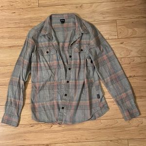 Patagonia Women's Long-Sleeved Organic Cotton Midweight Fjord Flannel Shirt